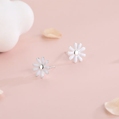 Silver Daisies Stud Earrings