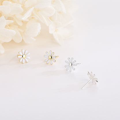 Silver Daisies Stud Earrings